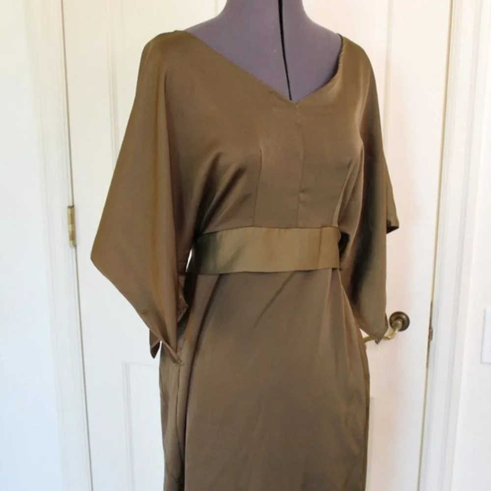 LU.Xiang dress original size Medium olive green dress